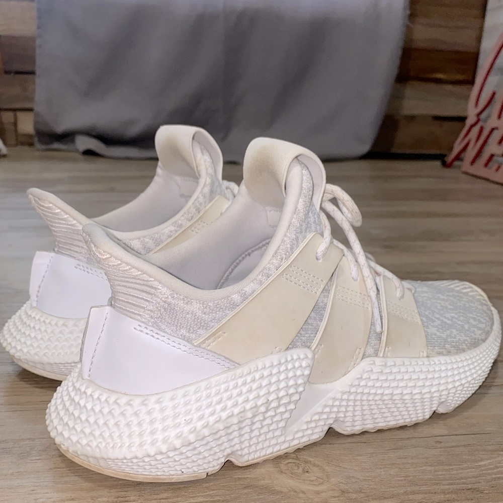 Adidas vintage shoes